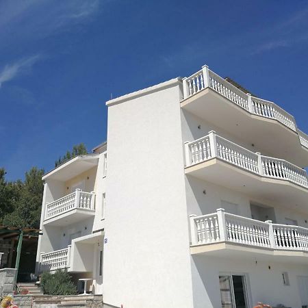 Apartments Prpic Seget Vranjica Exterior foto