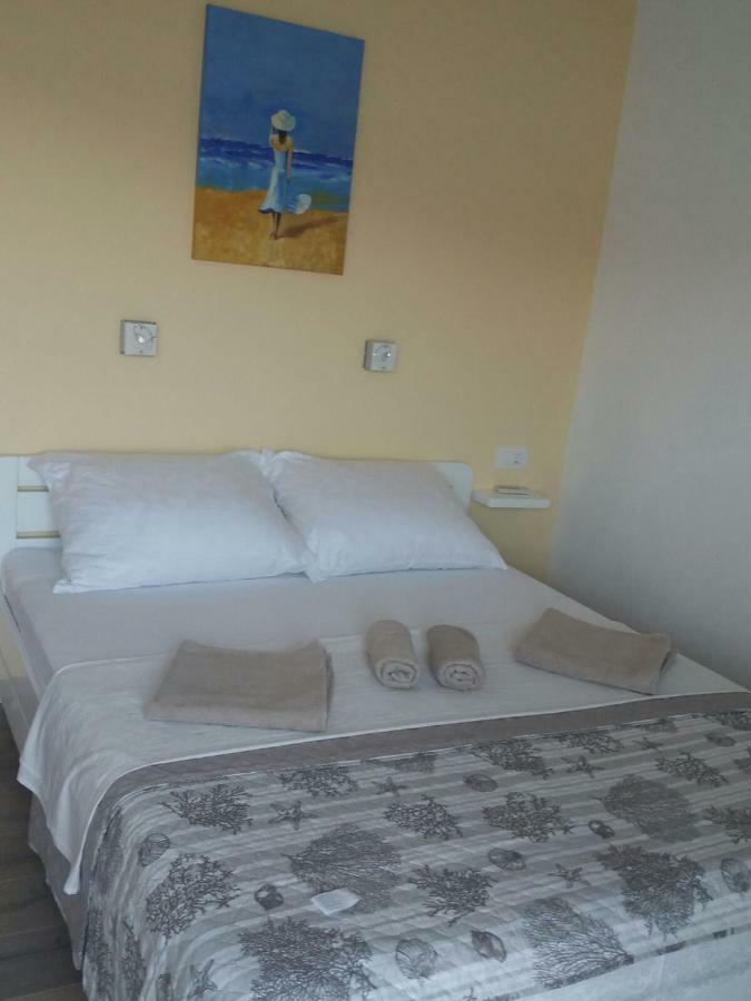 Apartments Prpic Seget Vranjica Exterior foto