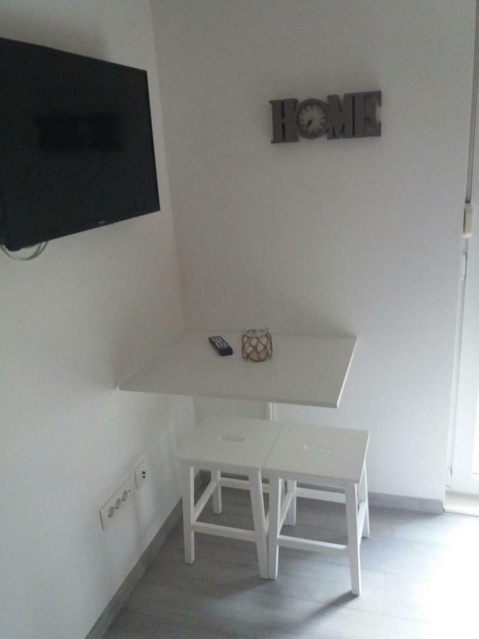 Apartments Prpic Seget Vranjica Habitación foto