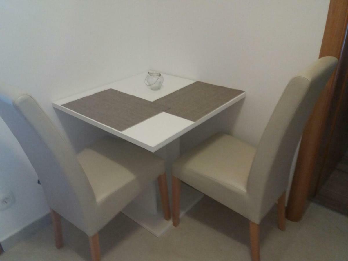 Apartments Prpic Seget Vranjica Habitación foto